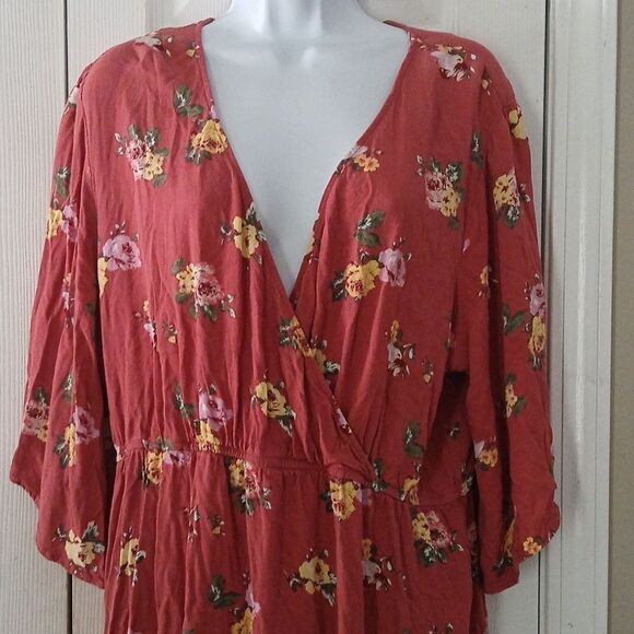 Xhilaration  dusty mauve  floral print faux wrap mini dress Sz XXL EUC - Picture 3 of 8